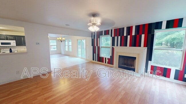 Building Photo - 4209 Oak Pointe Dr