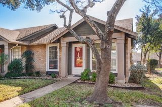 Primary Photo - 1015 E Yager Ln