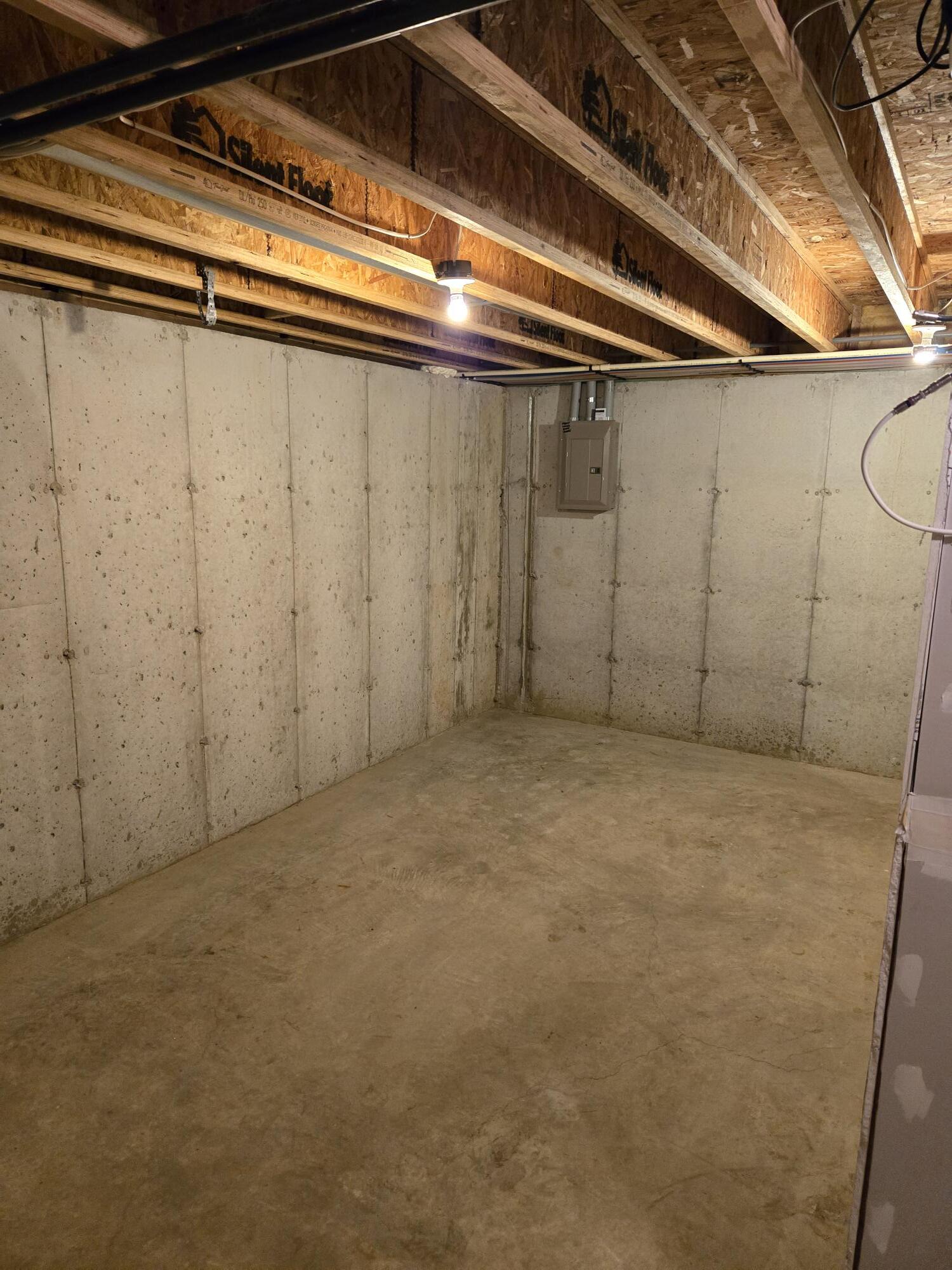 Building Photo - 1757 N Keebler Ave