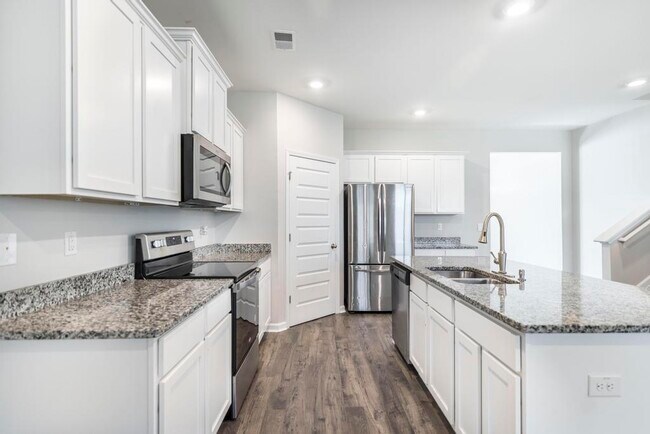 Building Photo - 200 Harrow Dr