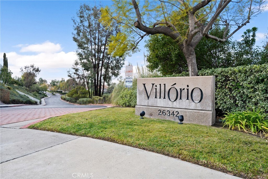 Building Photo - 26342 Forest Ridge Dr