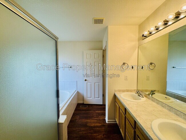 Building Photo - 14337 Austin Ct