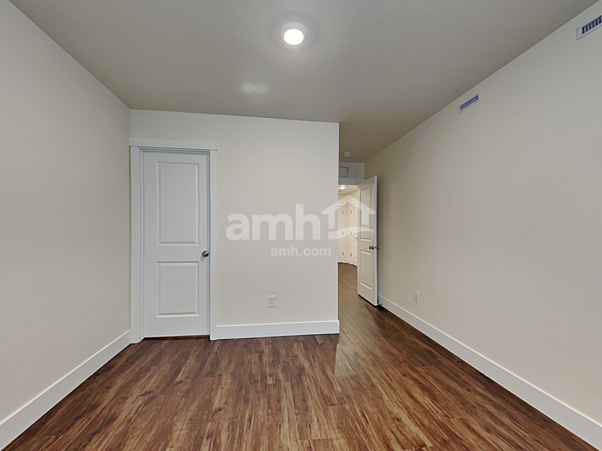 Building Photo - 6714 W Spriggel St