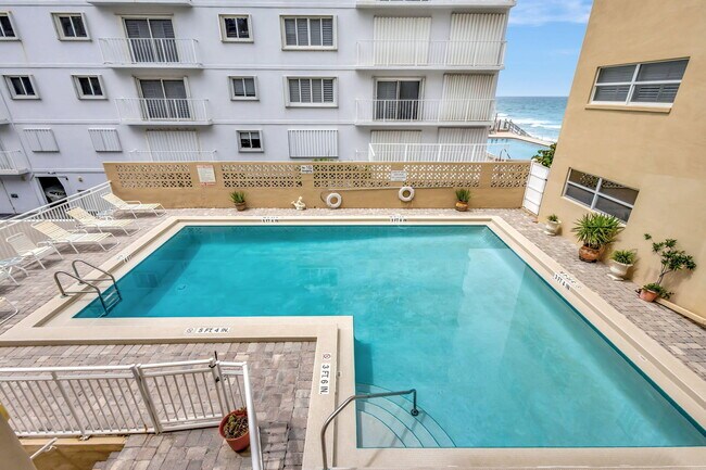 Building Photo - 4500 S Ocean Blvd