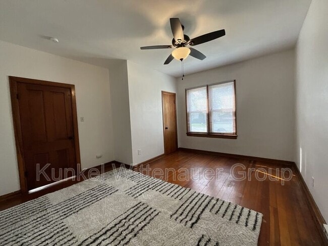 Building Photo - 310 E Washington St