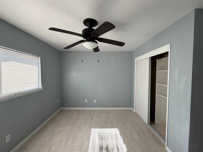 Building Photo - Wow Check out this 3 BD 2 BA SW Charmer near White Ln & Akers Road