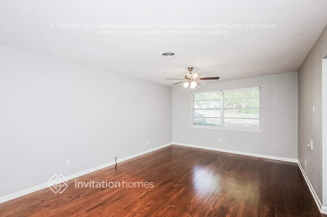 Building Photo - 8514 Sweetwater Dr