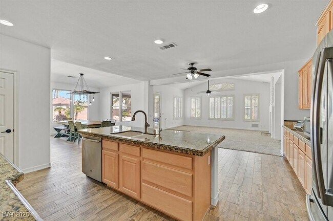 Building Photo - 7221 Sandy Plains Ave
