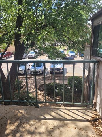 Building Photo - 2311 Balsam Dr