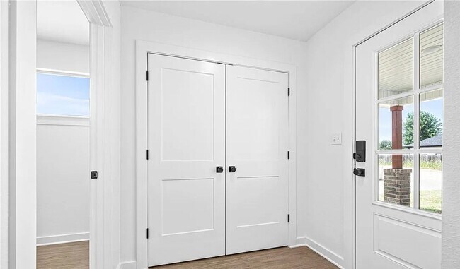 Building Photo - New 2 bedroom 2 bath house/FLEXIBLE LEASE TERM