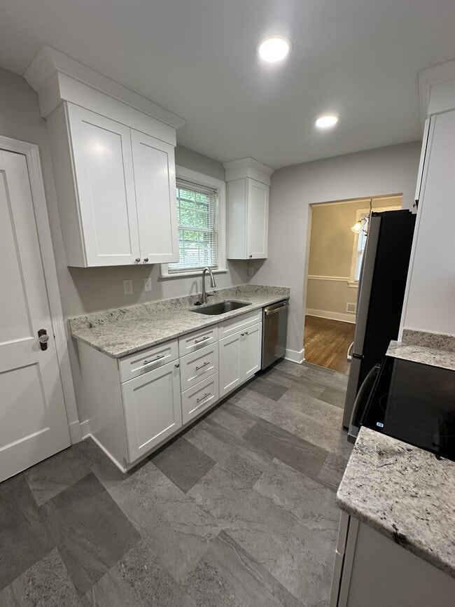 Building Photo - 5004 Patterson Ave