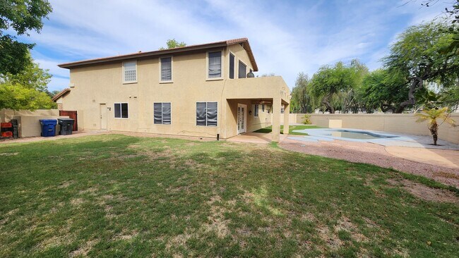 Building Photo - 3 Bedroom + Office Home in the Vineyards Community Near W Germann Rd and S Dobson Rd!
