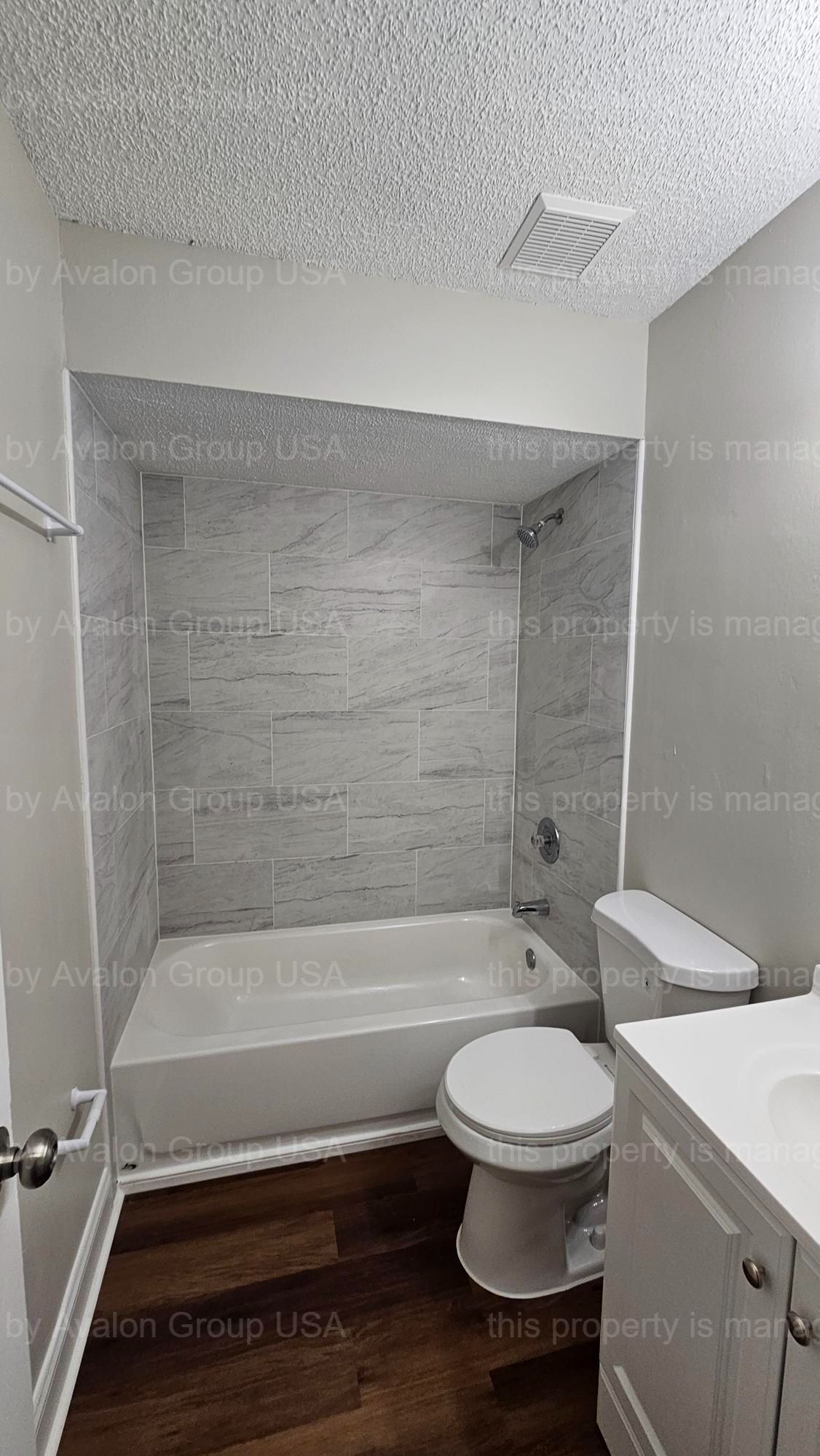 Building Photo - 3545 Villa Pl