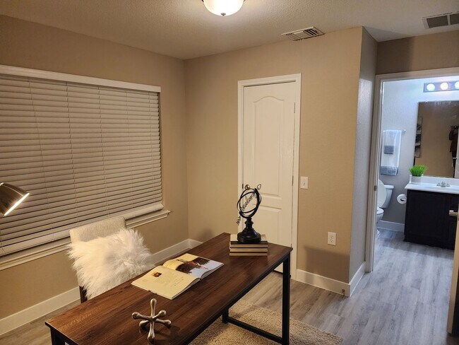 Building Photo - HOUSE FOR RENT AUSTIN