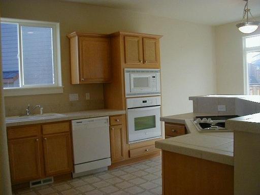 Building Photo - Happy Valley lease available