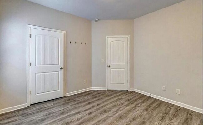 Building Photo - 5076 Apple Grove Rd NE