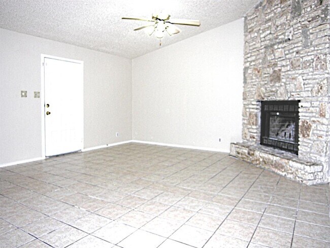 Building Photo - 21513 Coyote Trail