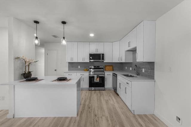 Building Photo - 8835 Township Ct