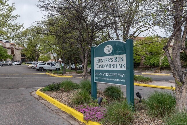 Primary Photo - Hunters Run Condominium