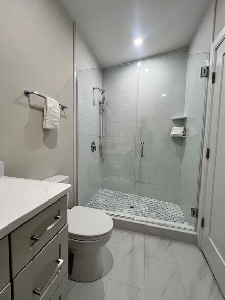 Building Photo - 394 McGrath Hwy