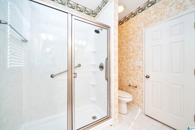 Building Photo - 5126 English Turn