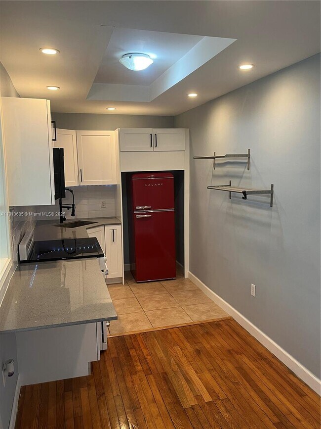 Building Photo - 223 Calabria Ave