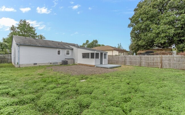 Building Photo - 2902 Princeton Ave