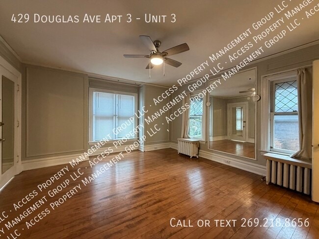 Building Photo - 429 Douglas Ave