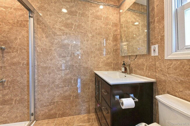 Building Photo - 2 Cherrywood Ln