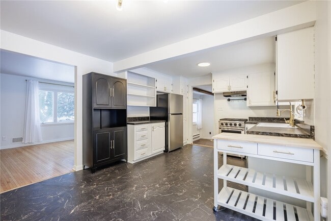 Building Photo - 105 Chestnut Dr