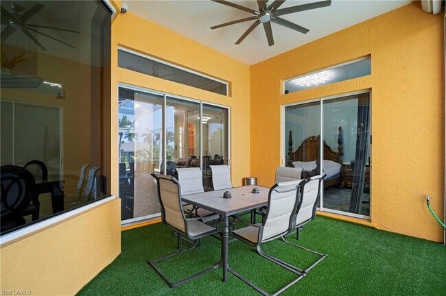 Building Photo - 5024 SW 8th Pl