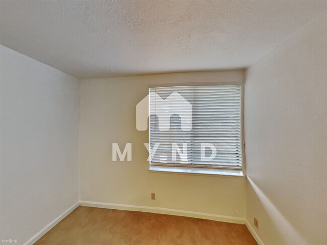 Building Photo - 3 br, 2.5 bath Townhome - 34320 Gadwall Cmn