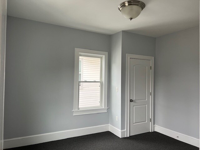 Building Photo - 653 Broadway St