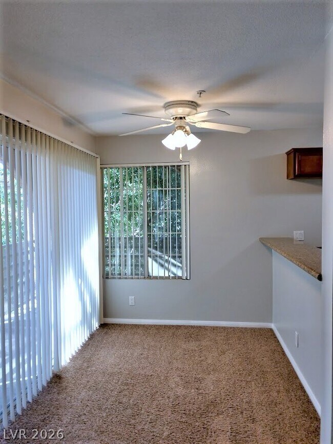 Building Photo - 2101 Blue Breeze Dr