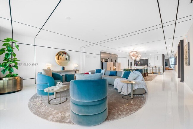 Building Photo - 300 Biscayne Blvd Way