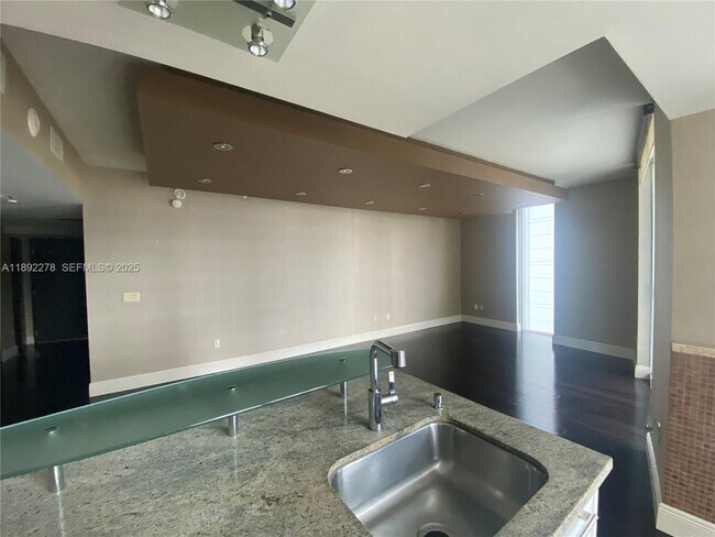 Building Photo - 185 SW 7th St