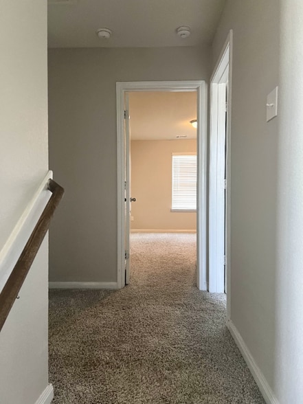 Building Photo - 132 Collin St