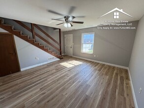 Building Photo - 551 Collier Ln