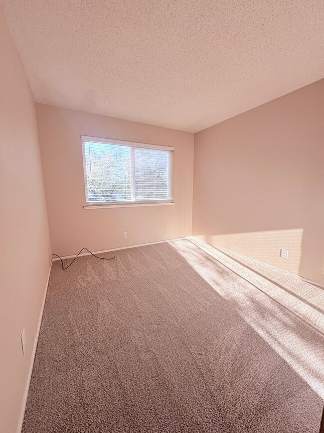 Building Photo - 5154 Connecticut Dr