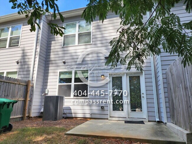 Building Photo - 2365 Camden Oak Way