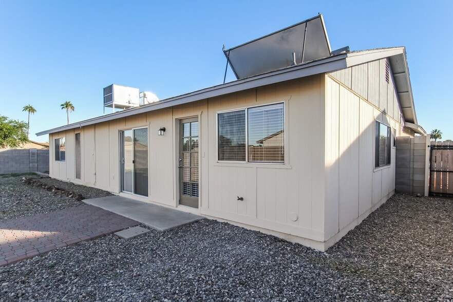 Building Photo - 7102 W Palo Verde Ave