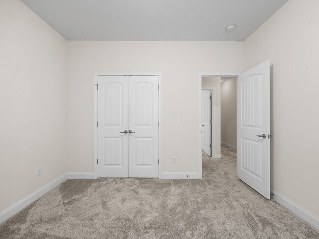 Building Photo - LUXURY RENTAL: Exquisite 4 BR, 2 BA, 2 Car...