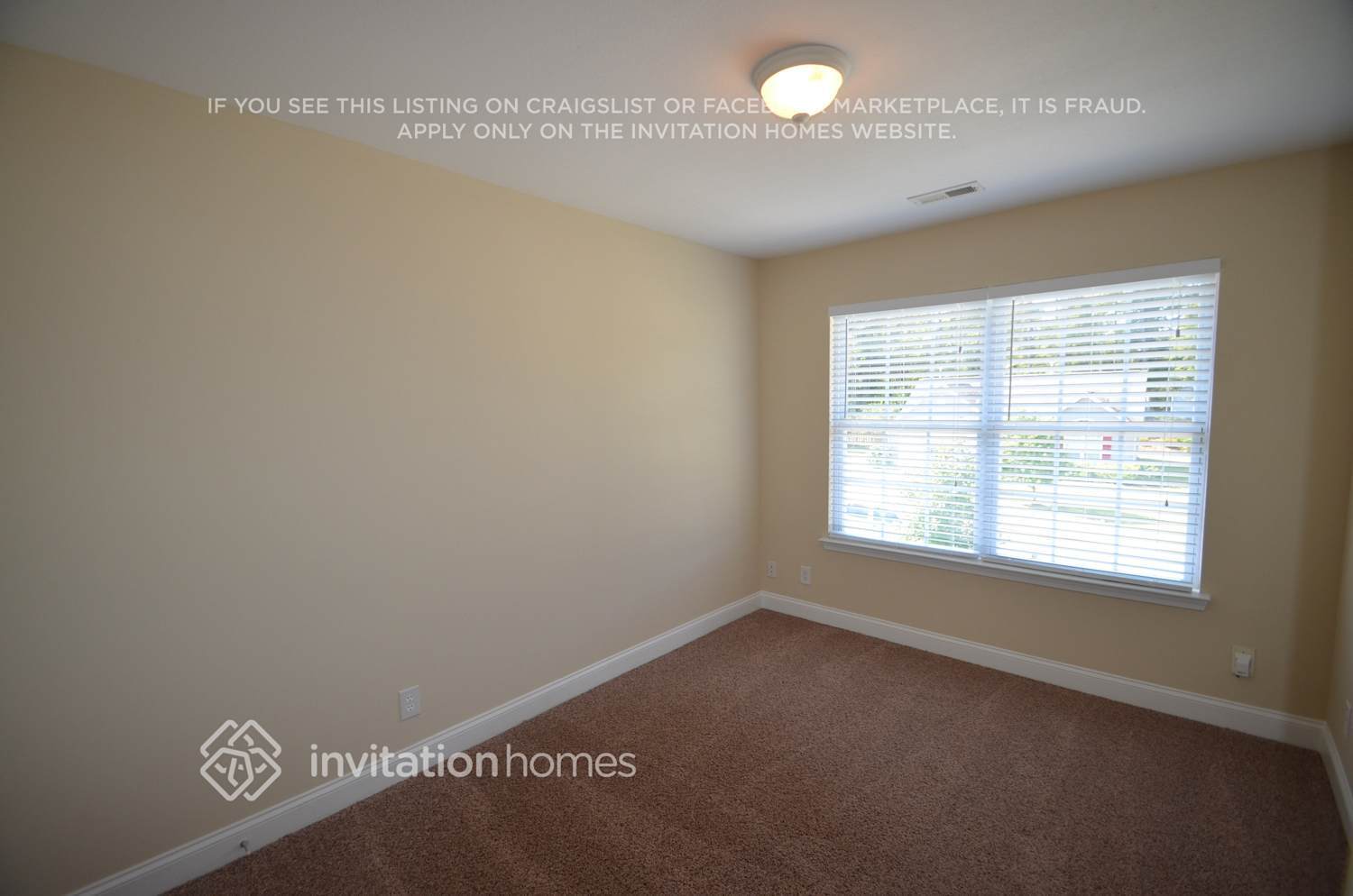 Building Photo - 148 Newport Dr
