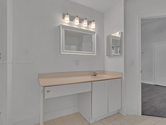 Building Photo - 16879 SW 1st Manor