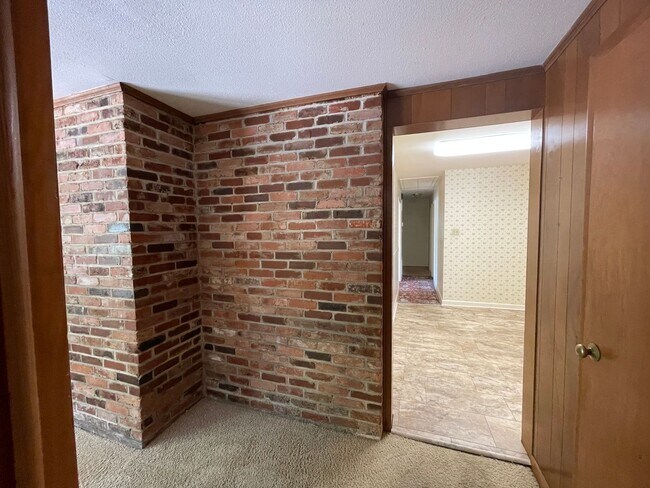 Building Photo - 106 Silver Bluff Rd