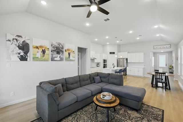 Building Photo - 1104 Silverthorne Trl