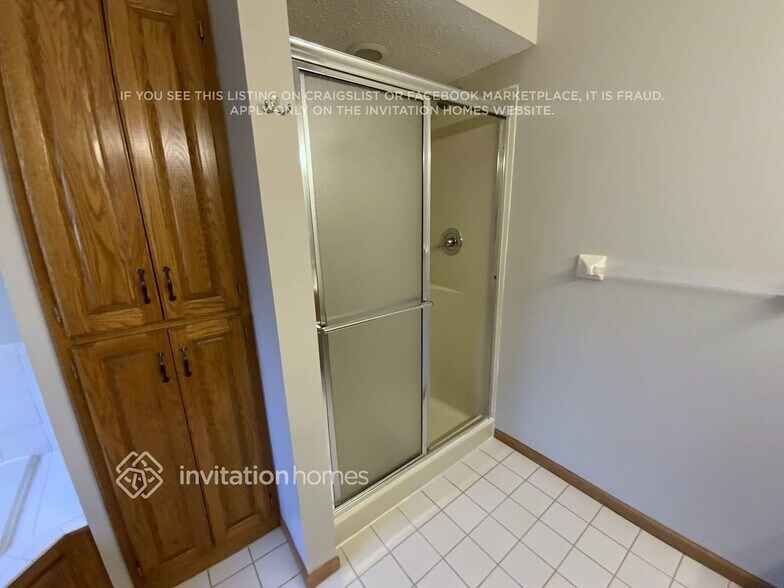 Building Photo - 14371 Raven St NW