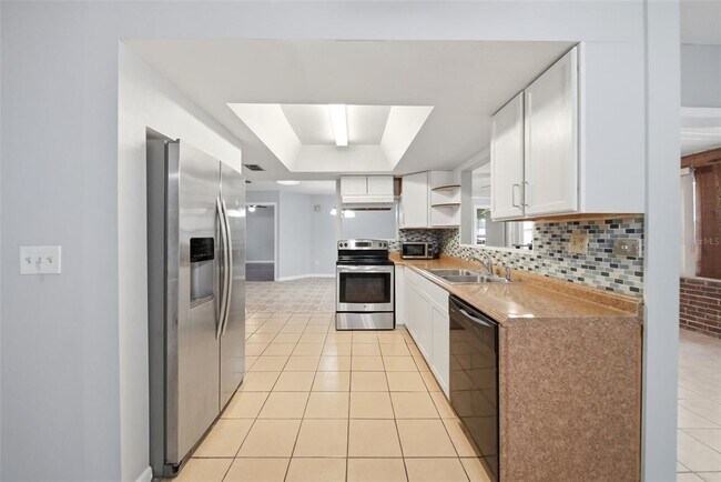Building Photo - 8334 Crosswicks Dr