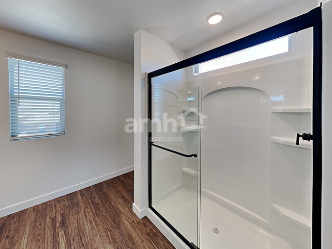 Building Photo - 4137 S 105th Dr