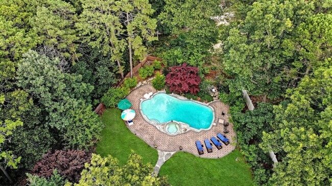Building Photo - 209 Shady Knoll Ln